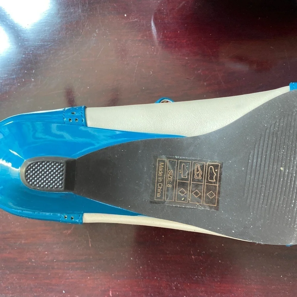 Vintage Inspired Patent Leather Baby Jane Shoes sz.8